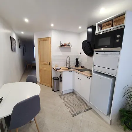 Cosy En Centre-ville D'epinal Pour 2 Personnes - Fr-1-589-835 Lejlighed Épinal
